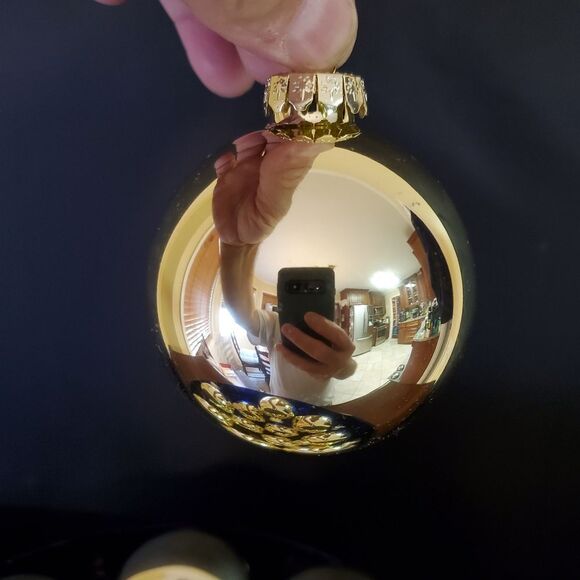 A Dozen Classic Gold Glass Christmas Ornaments - Picture 3 of 7